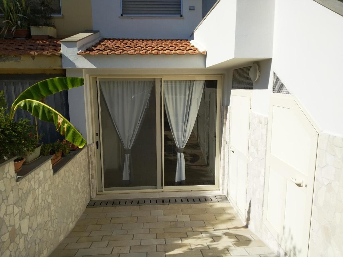 Oristano Camera Arancio Max 3Pers,Bagno,Uso Cucina Exterior photo